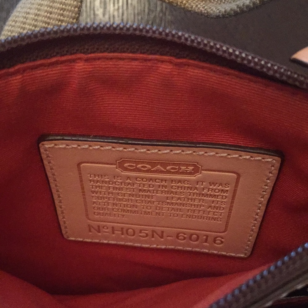 Coach Swingpack - image 5